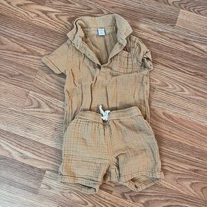 Old Navy Beige Toddler Shirt